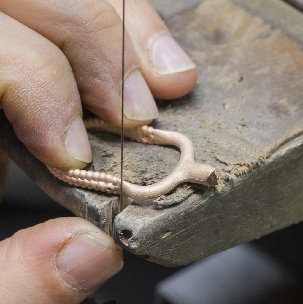 handcrafting a Van Cleef & Arpels Vintage Alhambra ring