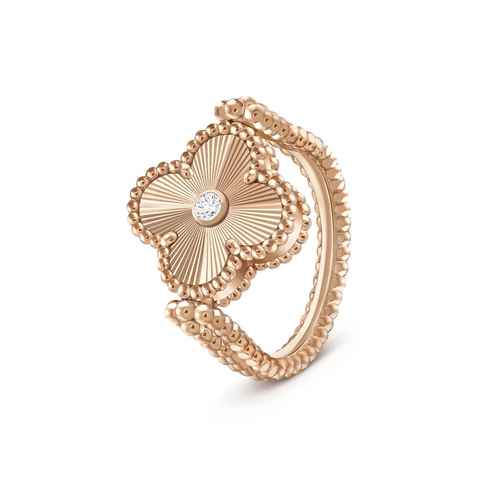 Van Cleef & Arpels Vintage Alhambra carnelian reversible ring